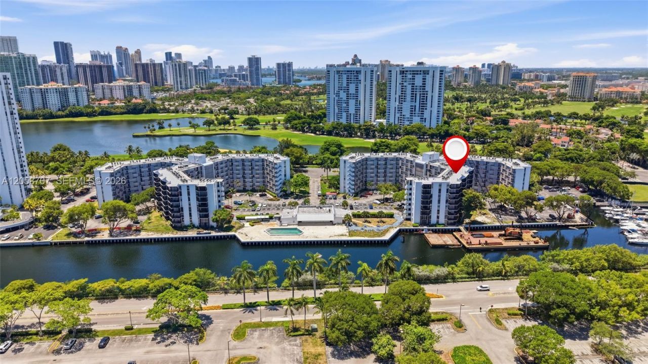 3401 N Country Club Dr , Unit 804, Aventura, FL 33180 Photo