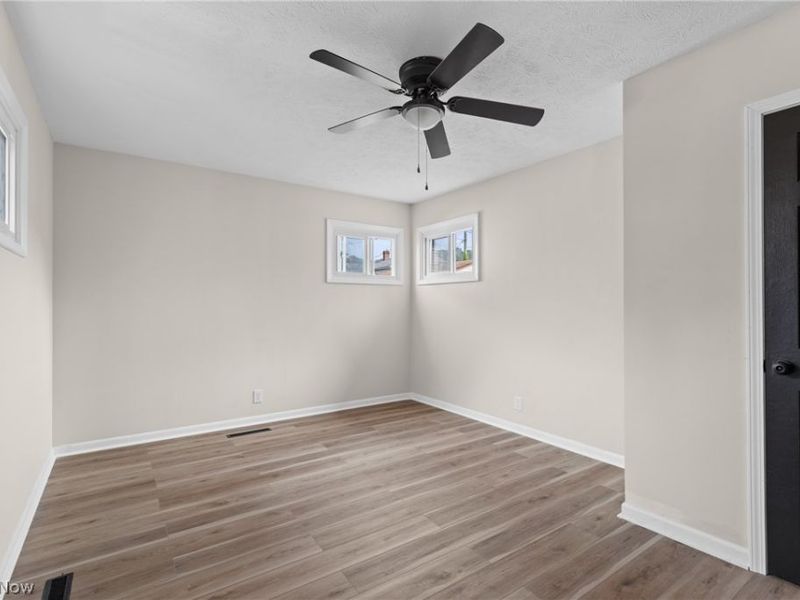 725 S 4th Street, Martins Ferry, OH 43935 Photo 16