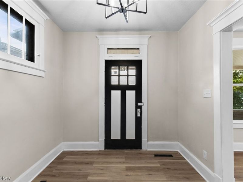 725 S 4th Street, Martins Ferry, OH 43935 Photo 4
