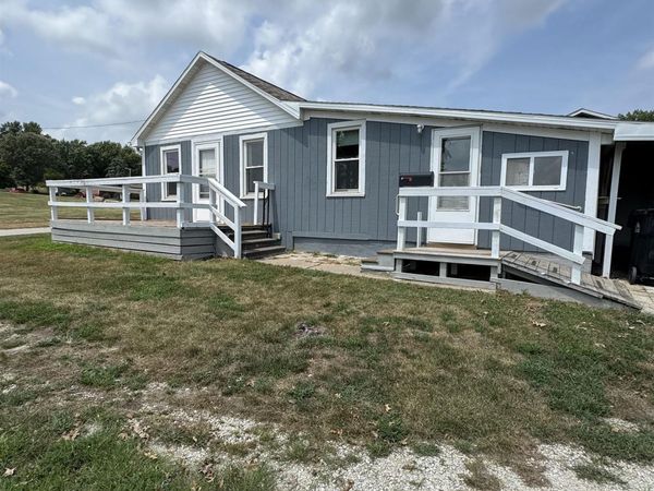 306 S West Street, Mount Ayr, IA 50854
