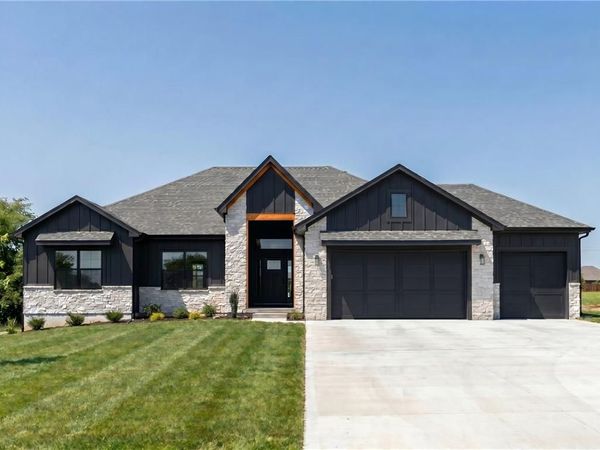 30409 E 138th Street, Lee's Summit, MO 64086