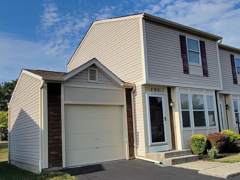 792 Ficus Drive, Unit 28A, Worthington, OH 43085 Photo 2
