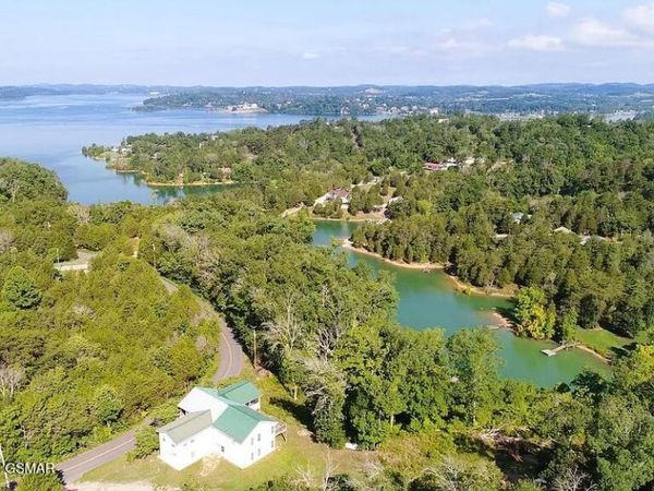 1225 Paradise Lane, Dandridge, TN 37725