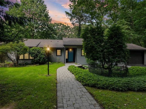 354 Oakridge Drive, Rochester, NY 14617