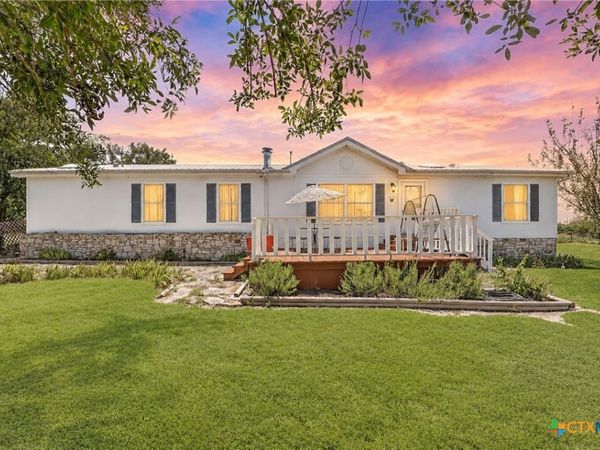 317 Rae Lane , Jarrell, TX 76537