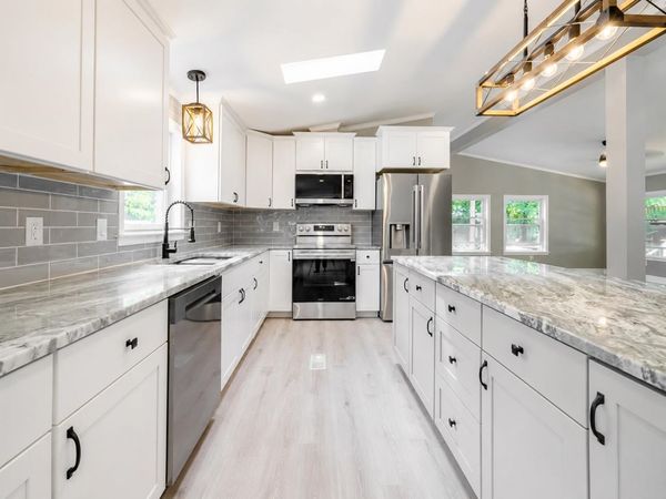 33 Murray Drive, Rochester, NH 03868