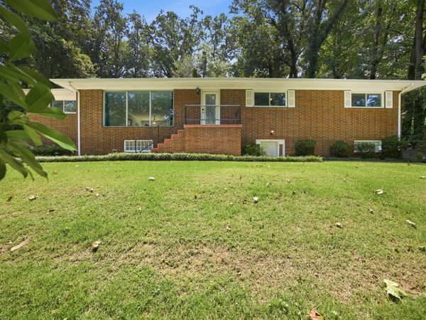 610 W Shadowlawn Dr, Chattanooga, TN 37404