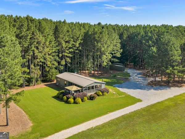 290 T W Leverette Road, Jackson, GA 30233