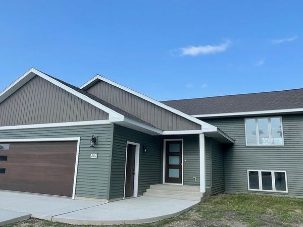 201 25th Street SW, Austin, MN 55912