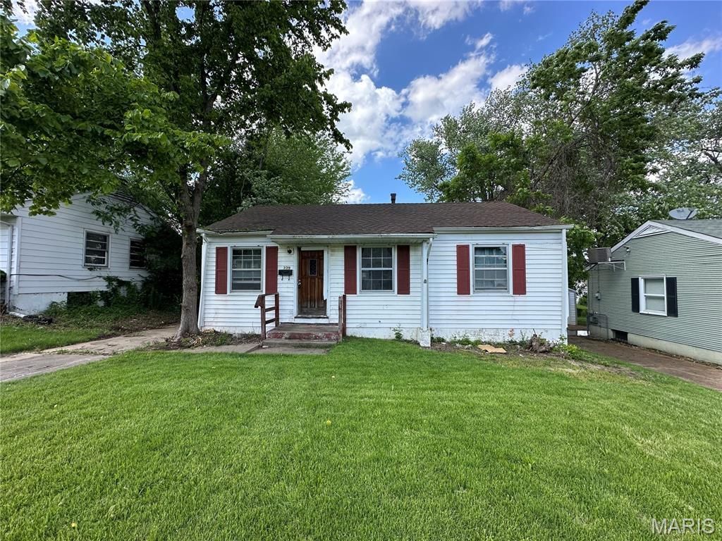 339 Crawford Road , Saint Louis, MO 63137 Main Photo