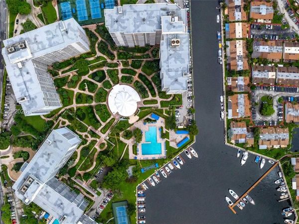 2500 Parkview Dr , Unit 517, Hallandale Beach, FL 33009