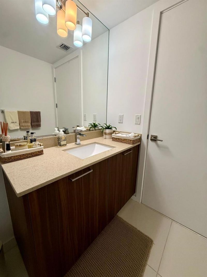 5252 NW 85th Ave, Unit 1404, Doral, FL 33166 Photo