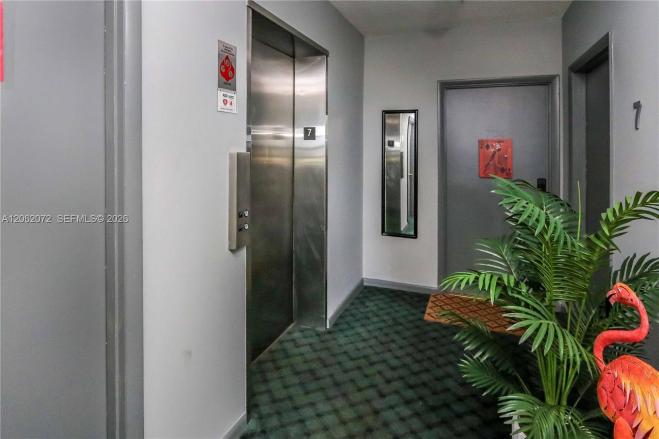 1700 Pierce St , Unit 703, Hollywood, FL 33020 Photo