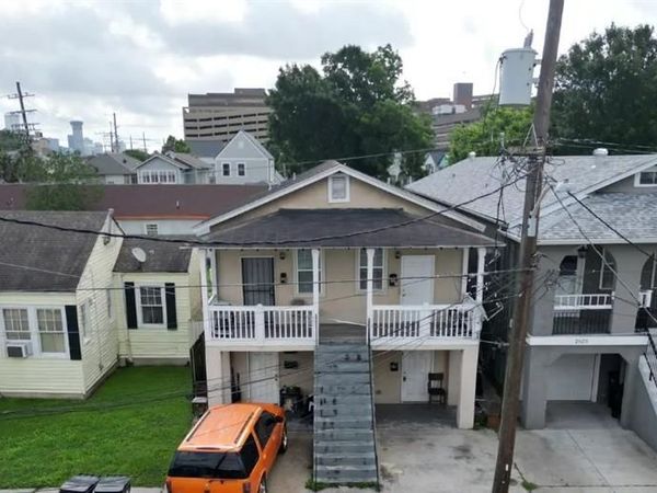 2625 ROBERT Street , New Orleans, LA 70115