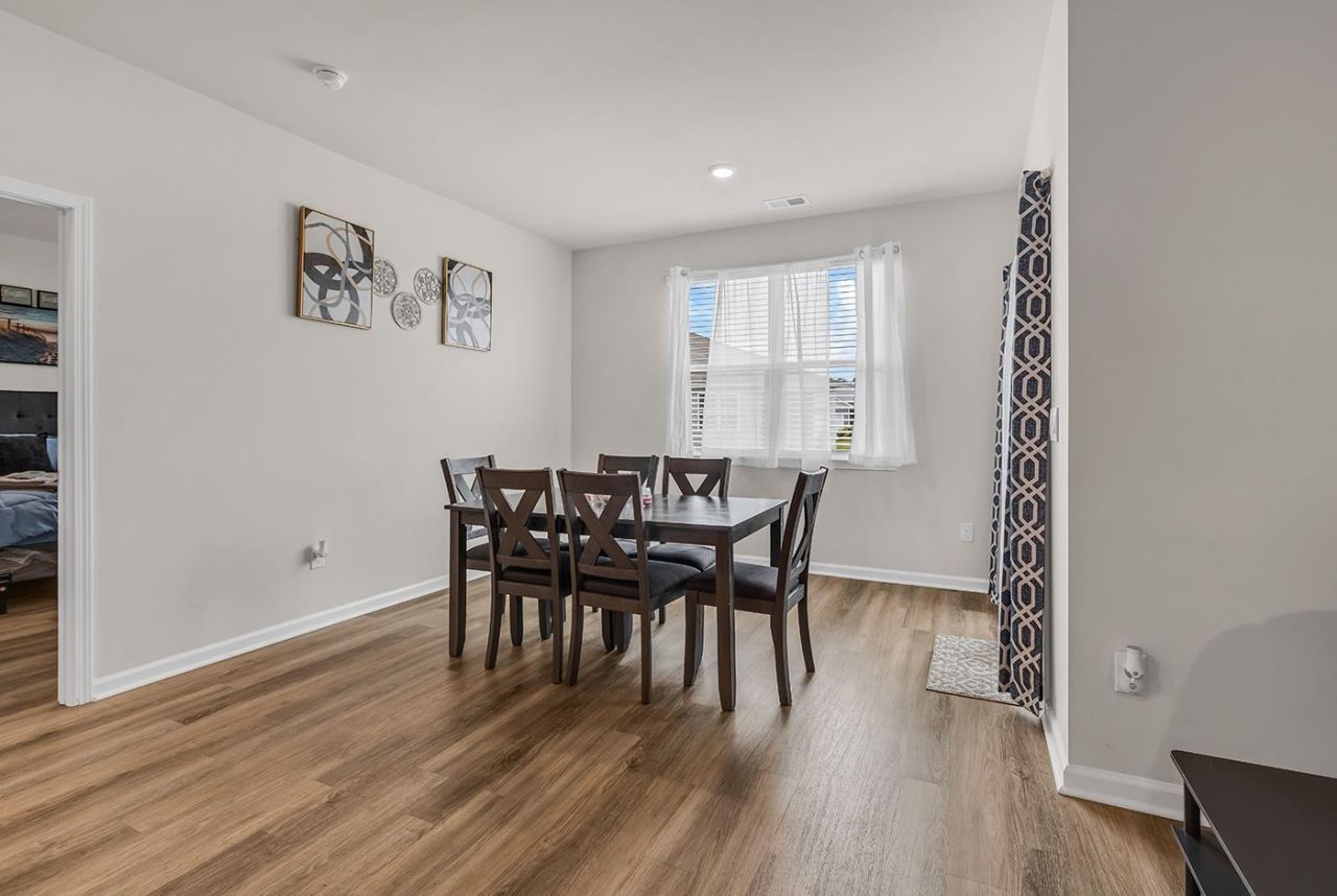 650 Gryffindor Dr. Photo 10