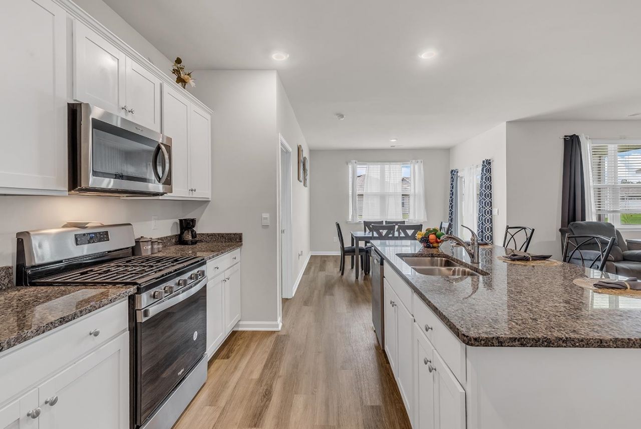 650 Gryffindor Dr. Photo 6