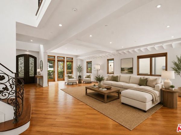 1126 Yale Street, Santa Monica, CA 90403