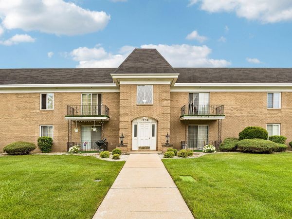 1238 Camellia Drive , Unit 10, Munster, IN 46321