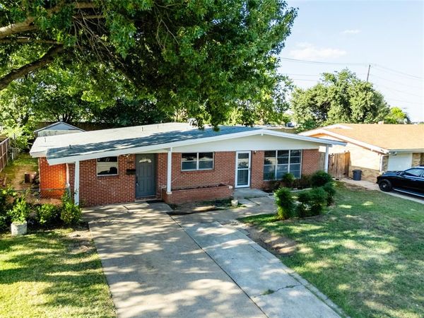 2821 Yale Street , Irving, TX 75061