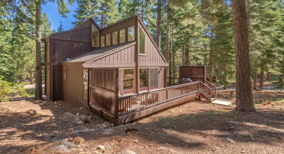 1313 Indian Hills, Truckee, CA 96161 Photo