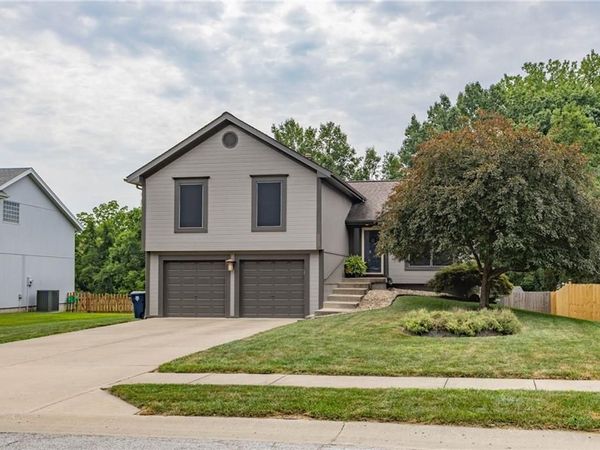 7022 N Hickory Street, Kansas City, MO 64118