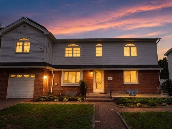 266 Hamilton Rd, Teaneck, NJ 07666