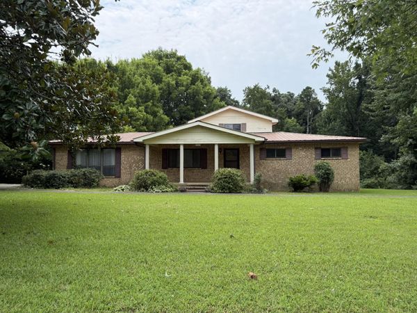 2005 County Road 141, Ider, AL 35981