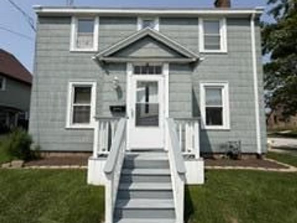 2702 Wollmer St, Manitowoc, WI 54220