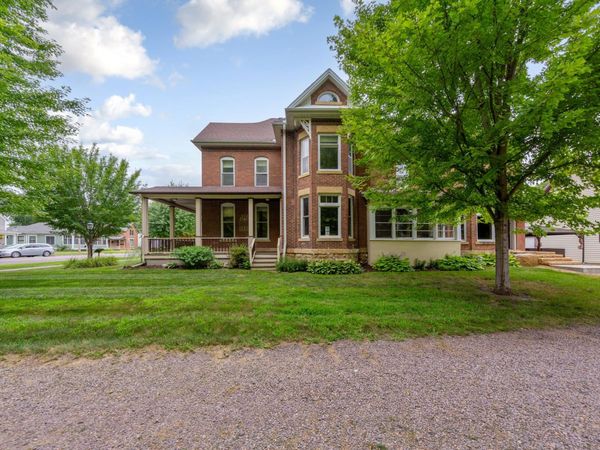 322 Wheeler Avenue, North Mankato, MN 56003