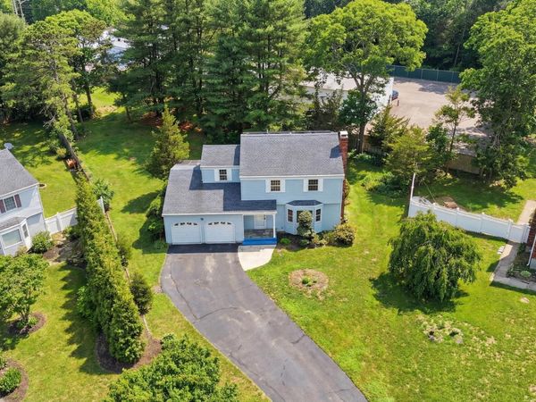 19 Sherwood Court , Ronkonkoma, NY 11779