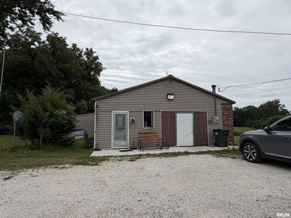 1438 E State Highway 164 Highway, Oquawka, IL 61469