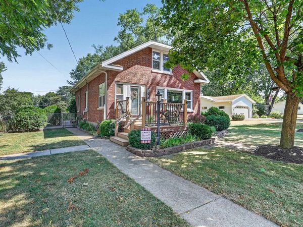 805 E Briar Lane, Beloit, WI 53511