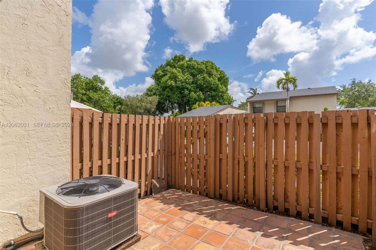 11411 SW 109th Rd , Unit 50Y, Miami, FL 33176 Photo
