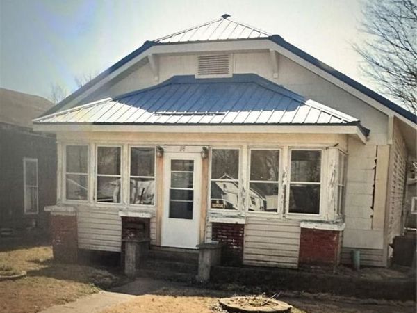 118 W Parker Avenue, Chaffee, MO 63740