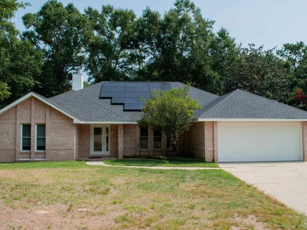 950 Shadow Ridge Dr, Pensacola, FL 32514