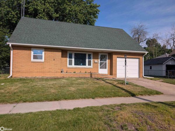 816 S Maryland, Mason City, IA 50401