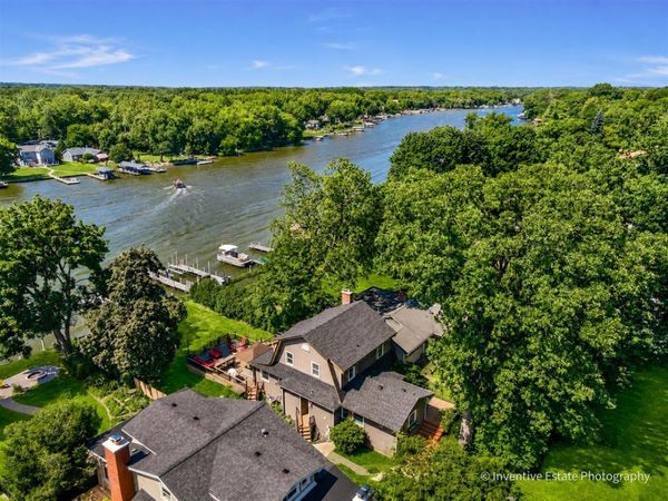 1925 N Woodlawn Park Avenue , McHenry, IL 60051