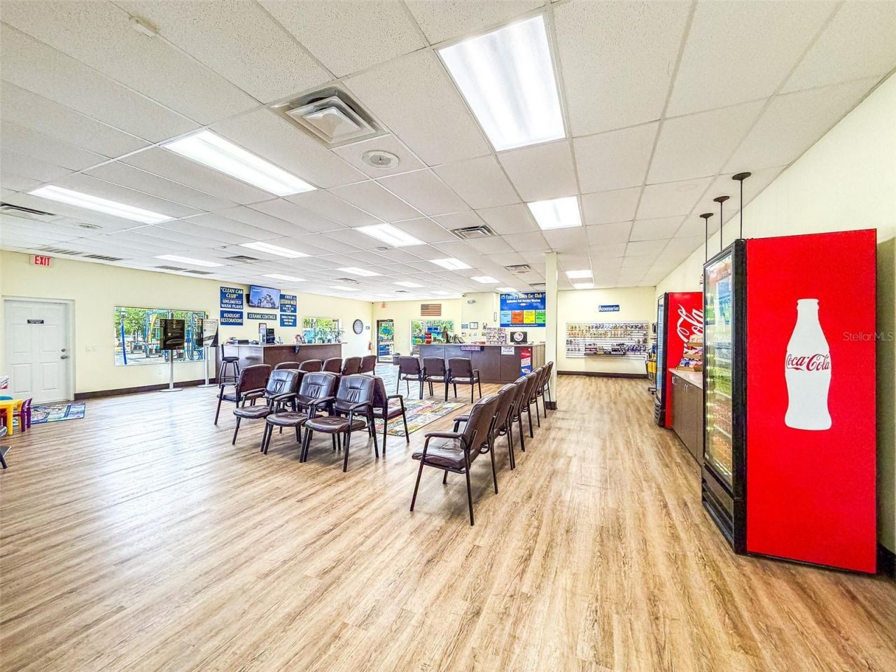 1108 Commercial Way , Spring Hill, FL 34606 Photo