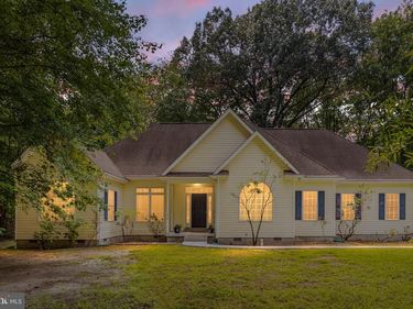112 STRATFORD CIRCLE, COLONIAL BEACH, VA 22443
