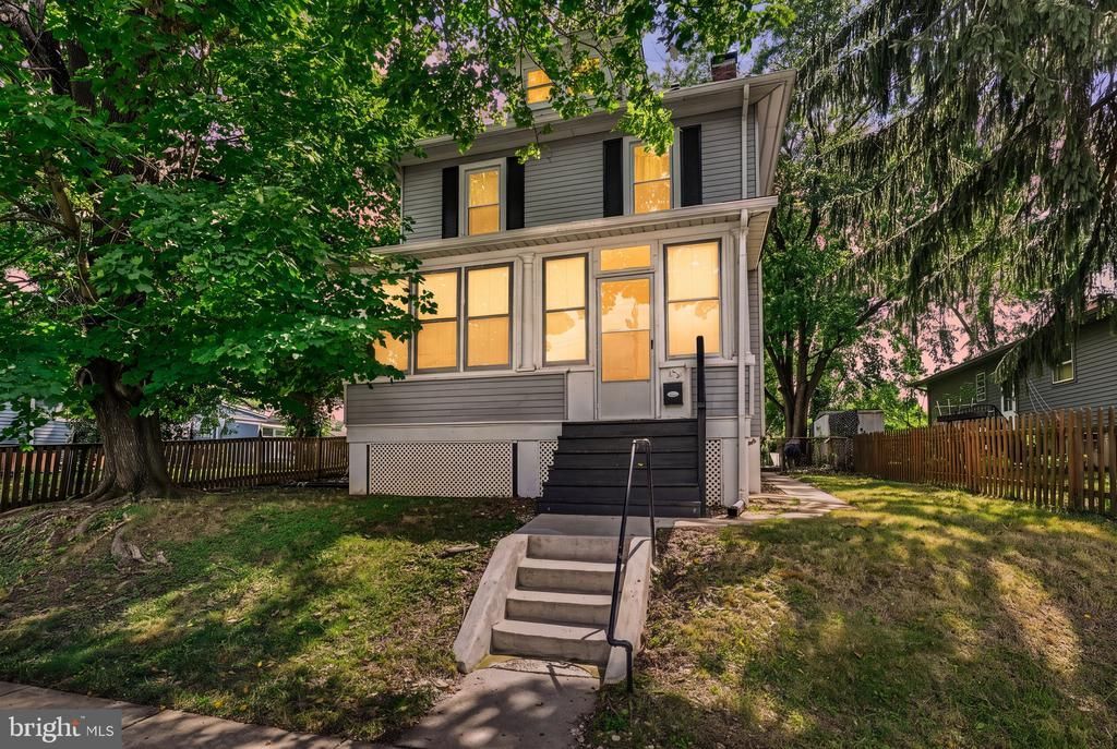 109 W HILLTOP ROAD, BALTIMORE, MD 21225