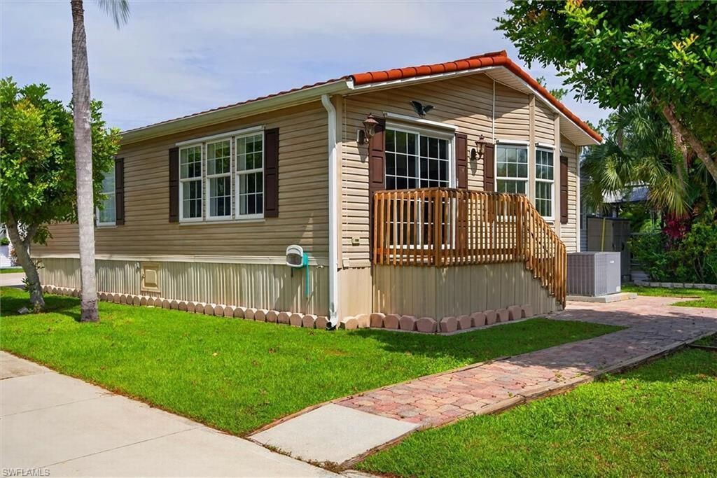 10753 Yellow Rail Cir, Estero, FL 33928 Photo