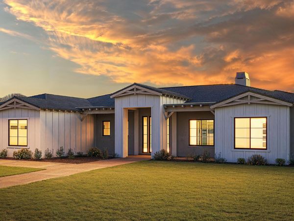 648 E PAINT YOUR WAGON Trail, Phoenix, AZ 85085