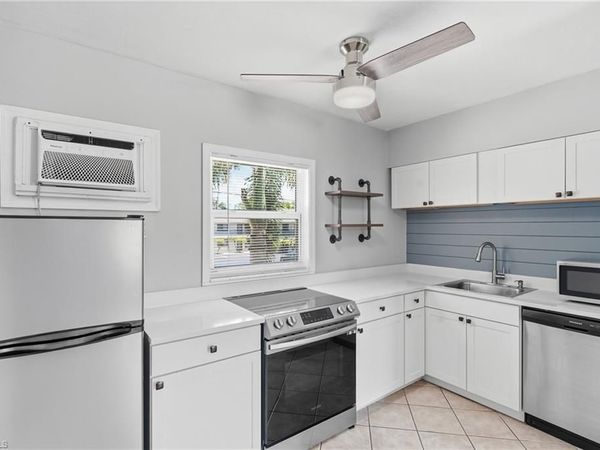 2590 1st ST , Unit 202, FORT MYERS, FL 33901