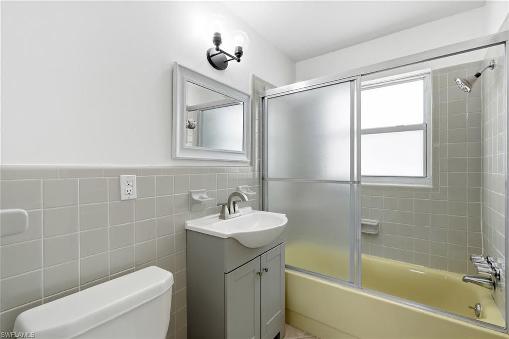 2590 1st St , Unit 202, Fort Myers, FL 33901 Photo