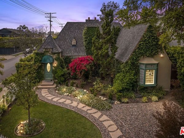 101 N Laurel Avenue, Los Angeles, CA 90048