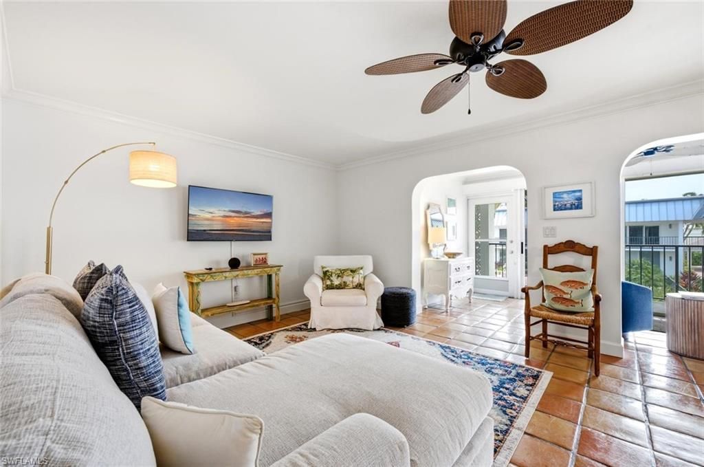 333 Harbour Dr, Unit 209, Naples, FL 34103 Photo