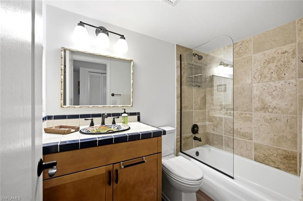 333 Harbour Dr, Unit 209, Naples, FL 34103 Photo