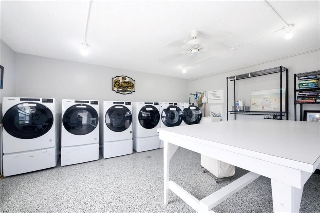 333 Harbour Dr, Unit 209, Naples, FL 34103 Photo