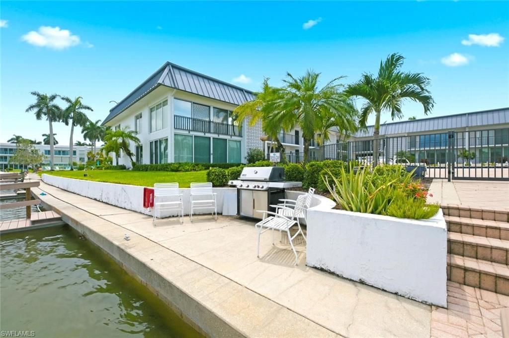 333 Harbour Dr, Unit 209, Naples, FL 34103 Photo