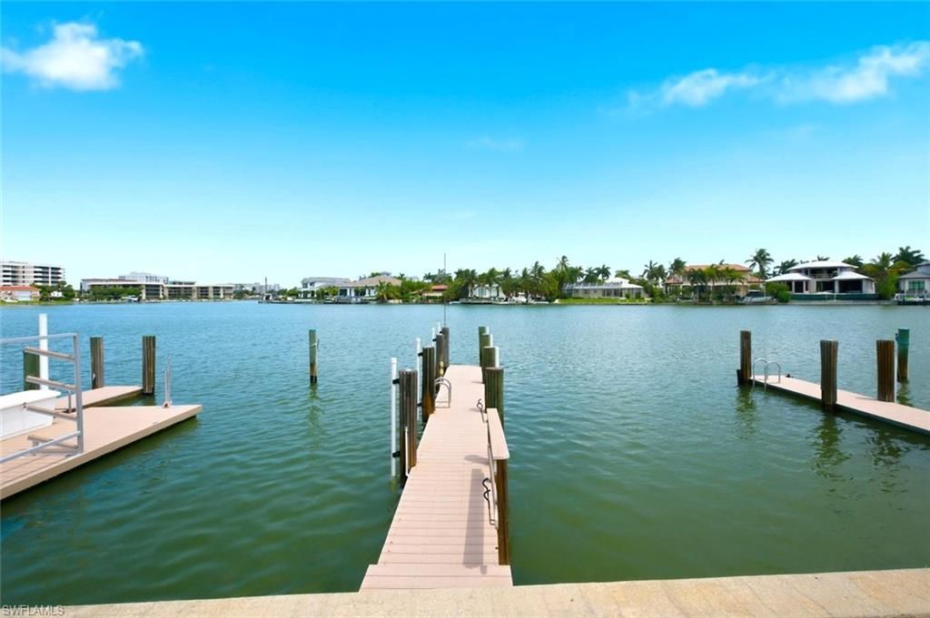 333 Harbour Dr, Unit 209, Naples, FL 34103 Photo